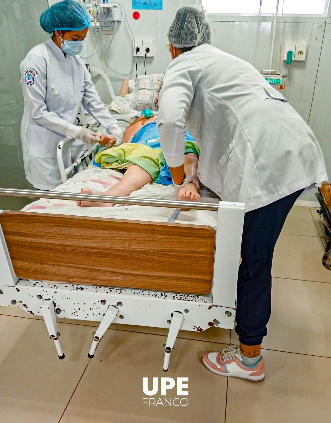 Práctica Clínica: Estudiantes de Kinesiología y Fisioterapia visitan el Hospital Regional de CDE